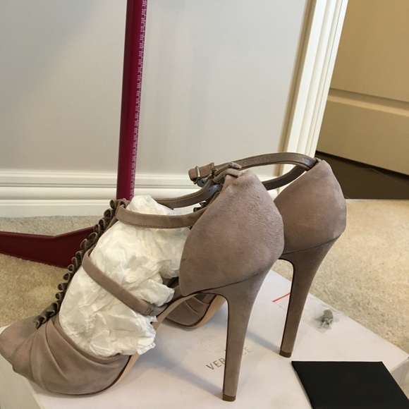 BNIB Versace sandal - size 9.5 - Picture 10 of 13